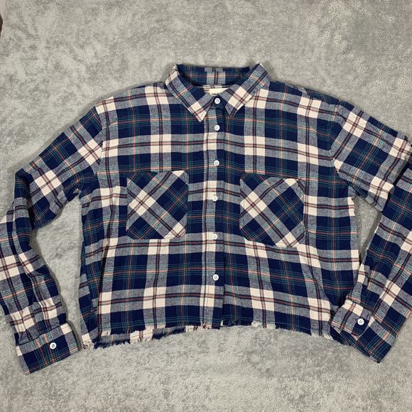 Thread Supply Plaid Red White Blue Button Up Cropped Shirt Size XL Women’s - Picture 3 of 13